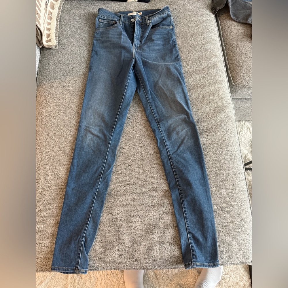 Levi’s Mile High Rise Skinny - Size 26 - Color: Indigo Lounge